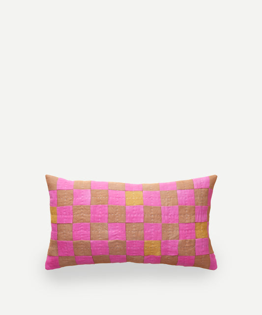 CHEQUERED CUSHION IN BROWN AND PINK